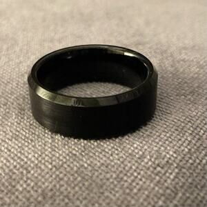 Men's Tungsten Carbide Ring Brushed Black Bevel Edges Wedding Band sz 9.5 8mm